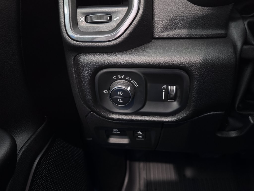 Used 2023 RAM 1500 Big Horn AWD/4WD image 23