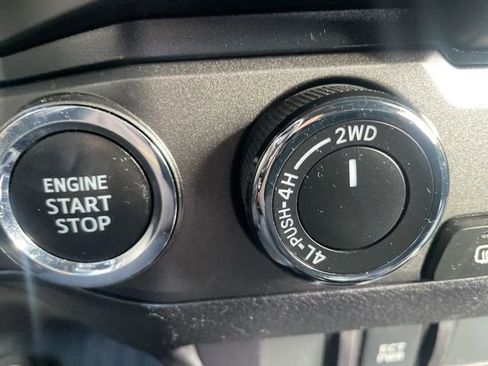 Used 2021 Toyota Tacoma TRD Sport image 27