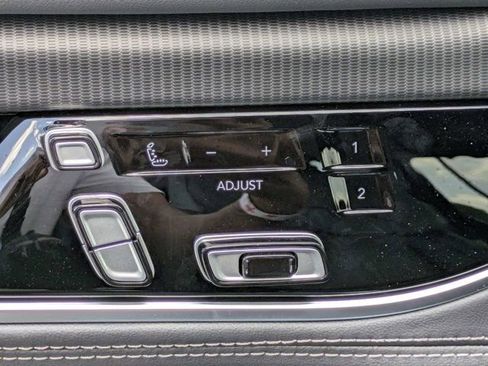 New 2026 Jeep Grand Wagoneer Summit AWD/4WD image 22