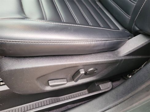 Used 2024 Ford Edge SEL image 15