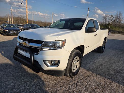 Used 2018 Chevrolet Colorado W/T image 2