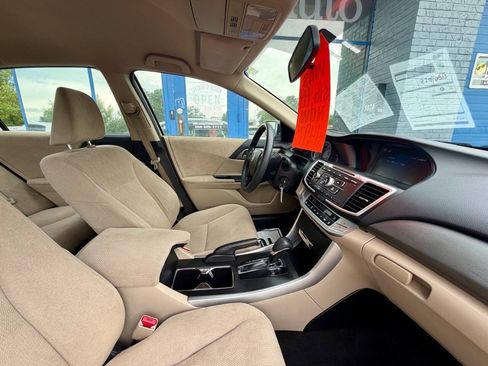 Used 2013 Honda Accord LX image 25