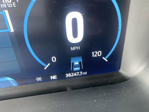 Used 2022 Ford F150 Lariat w/ Equipment Group 502A High image 23