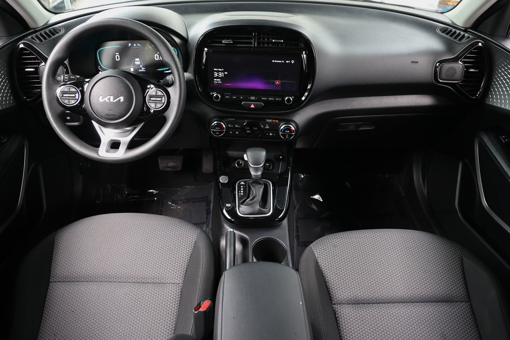 Used 2025 Kia Soul S FWD image 2