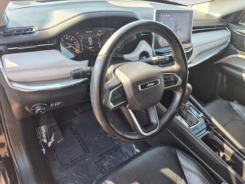 Used 2022 Jeep Compass Limited w/ Sun and Sound Group AWD/4WD image 10