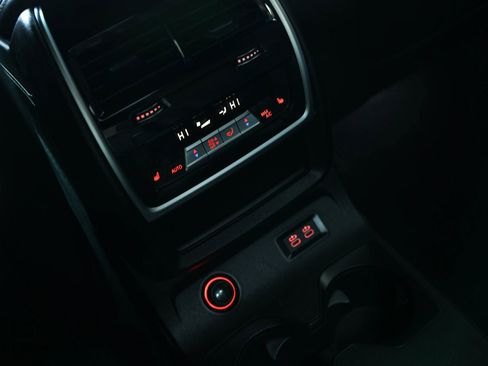 Used 2020 BMW X7 M50i w/ Dynamic Handling Package image 35