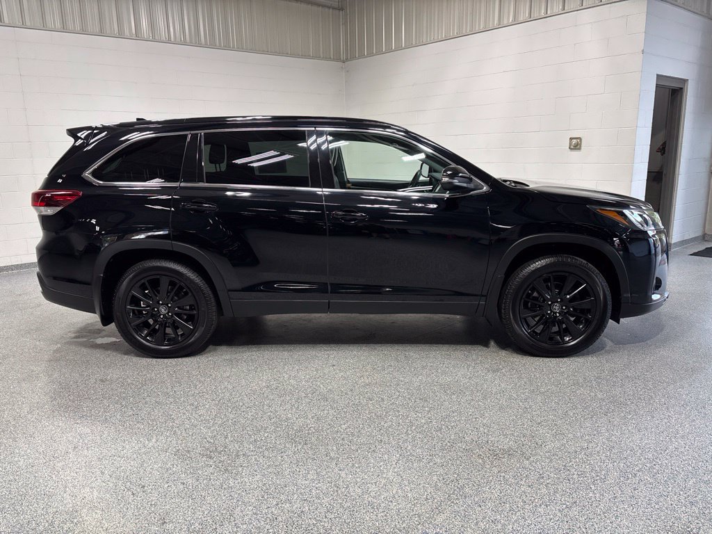 Used 2019 Toyota Highlander SE AWD/4WD image 8