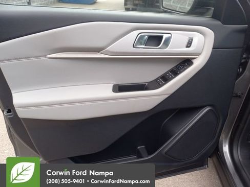 New 2025 Ford Explorer Active w/ Active Comfort Package image 10