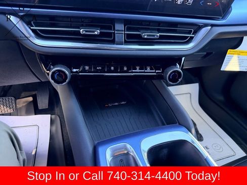 New 2026 Chevrolet Equinox EV LT w/ Convenience Package II FWD image 19