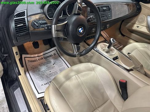 Used 2006 BMW Z4 3.0si image 3