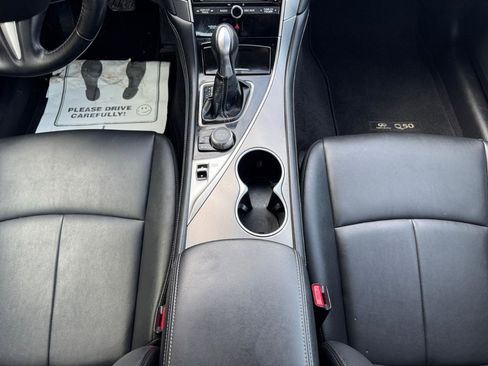 Used 2017 INFINITI Q50 2.0t w/ Moonroof Package image 14