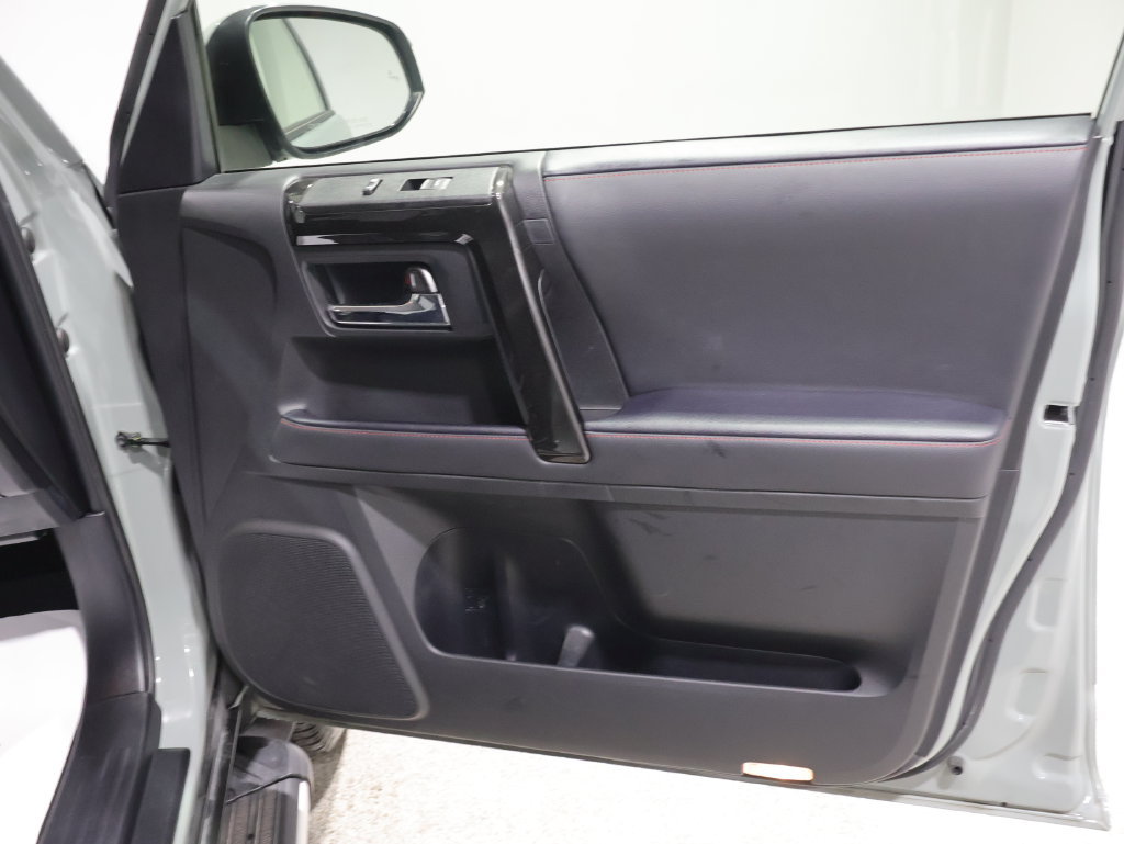 Used 2023 Toyota 4Runner TRD Off-Road Premium w/ Moonroof Package AWD/4WD image 24