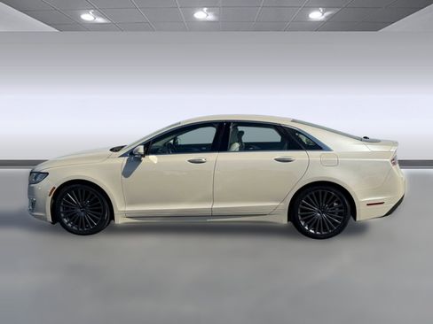 Used 2018 Lincoln MKZ Reserve image 2