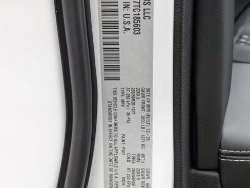 New 2026 Jeep Grand Cherokee Limited AWD/4WD image 38