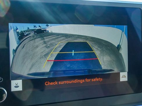 Used 2024 Toyota Tacoma TRD Off-Road image 23