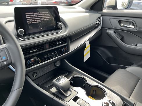 New 2026 Nissan Rogue SV w/ SV Premium Package image 24