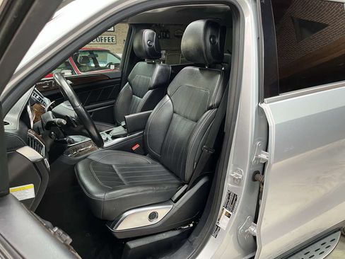 Used 2013 Mercedes-Benz GL 450 4MATIC image 24