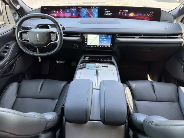 New 2027 Lincoln Navigator Reserve w/ Jet Appearance Package AWD/4WD image 22