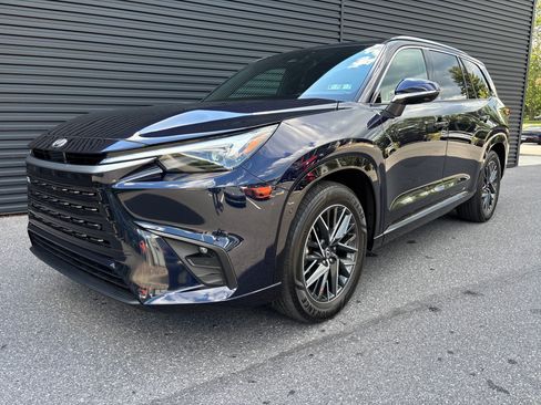 Used 2024 Lexus TX 350 AWD w/ Technology Package image 24