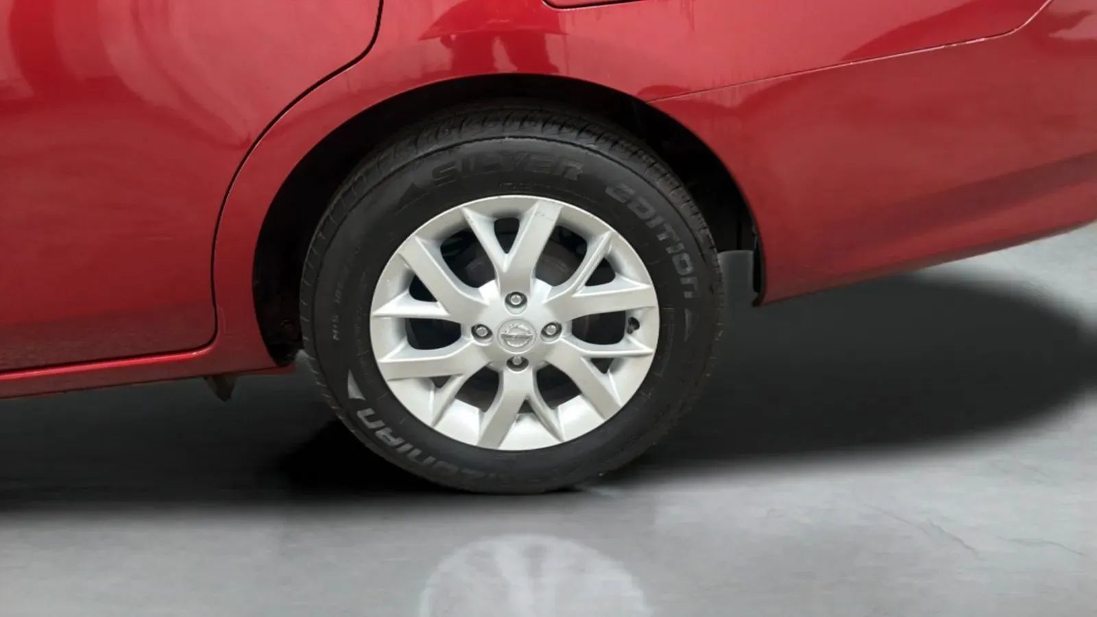 Used 2018 Nissan Versa SV w/ SV Special Edition Package FWD image 26