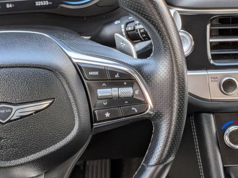 Used 2025 Genesis G70 2.5T RWD image 18