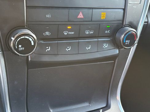 Used 2016 Toyota Camry SE image 20