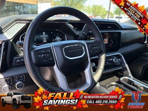 Used 2024 GMC Sierra 3500 Denali w/ Denali Reserve Package AWD/4WD image 18