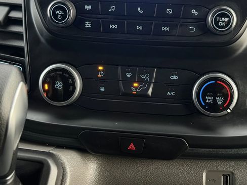 Used 2025 Ford Transit 250 148 Medium Roof Extended AWD w/ Load Area Protection Package image 30