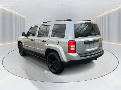 Used 2015 Jeep Patriot Sport FWD image 7