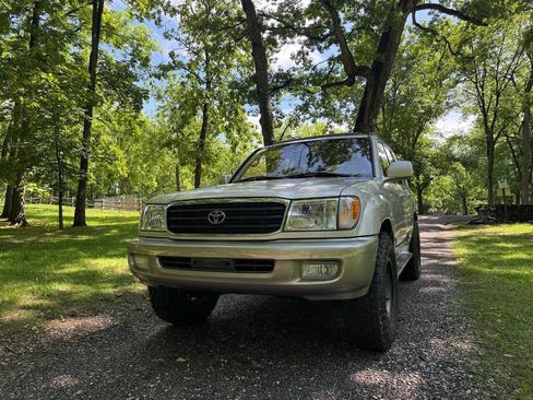 Used 2001 Toyota Land Cruiser AWD/4WD image 5