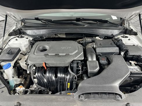 Used 2018 Kia Optima LX w/ 17" Alloy Wheels Package image 31