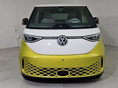New 2025 Volkswagen ID. Buzz Pro S Plus image 9