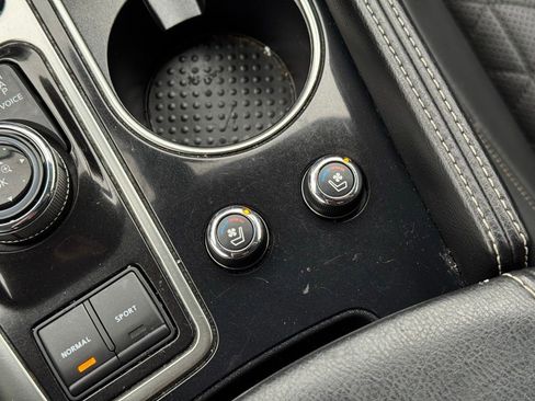 Used 2018 Nissan Maxima Platinum image 40