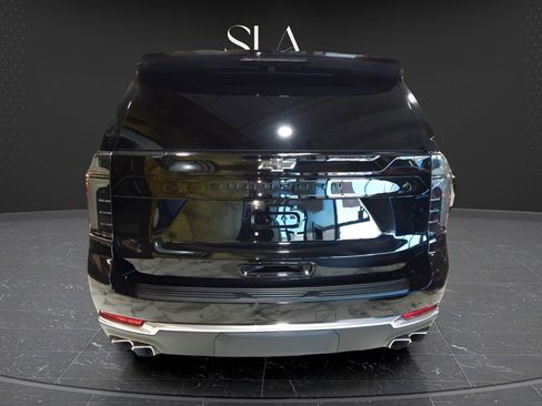 Used 2025 Chevrolet Suburban High Country AWD/4WD image 6