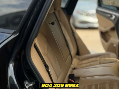 Used 2018 Porsche Macan AWD/4WD image 29
