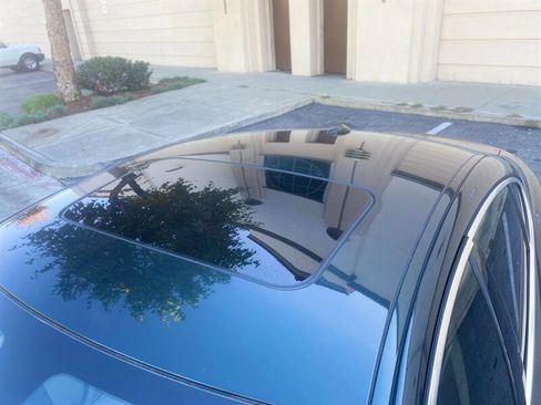 Used 2010 Jaguar XF Luxury image 16