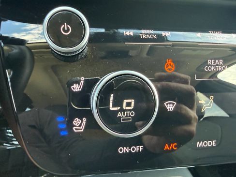 Used 2025 INFINITI QX60 Luxe w/ Vision Package AWD/4WD image 49