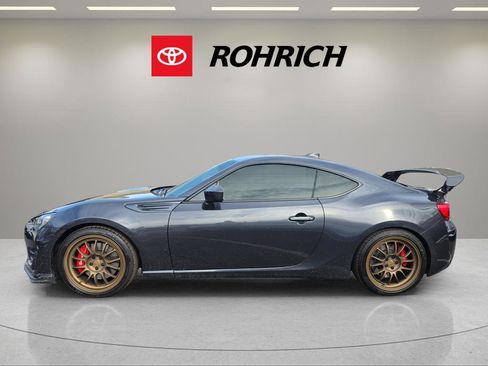 Used 2017 Subaru BRZ Limited w/ Performance Package image 2