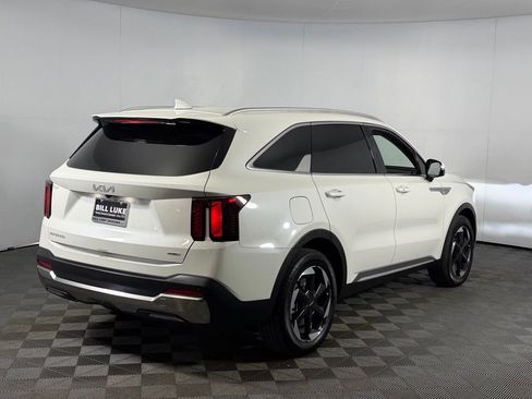 Used 2025 Kia Sorento EX AWD/4WD image 6