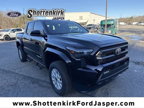 Used 2024 Toyota Tacoma SR5 image 1