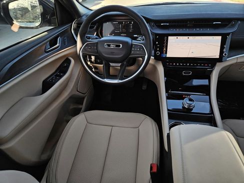 New 2026 Jeep Grand Cherokee L Limited image 18