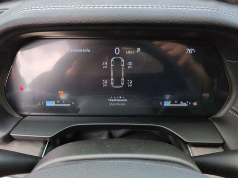 New 2025 Jeep Grand Cherokee L Limited w/ Luxury Tech Group II RWD image 29