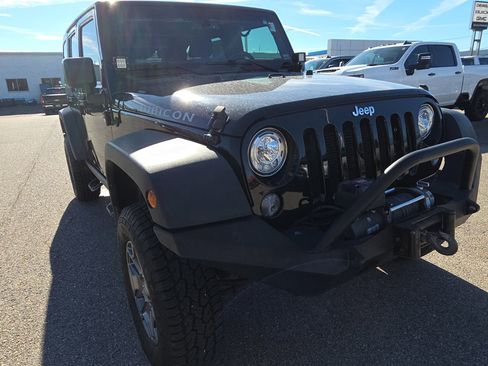 Used 2017 Jeep Wrangler Unlimited Rubicon w/ Max Tow Package image 11