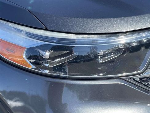 Used 2020 Ford Explorer XLT w/ Equipment Group 202A image 13