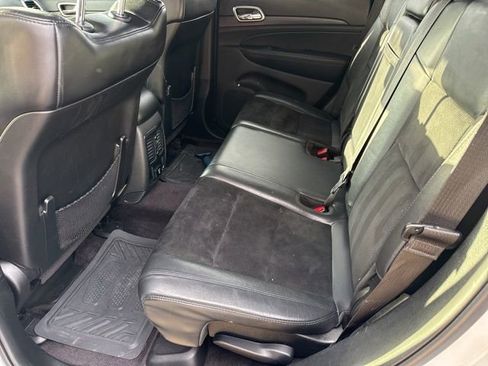 Used 2017 Jeep Grand Cherokee Altitude image 13