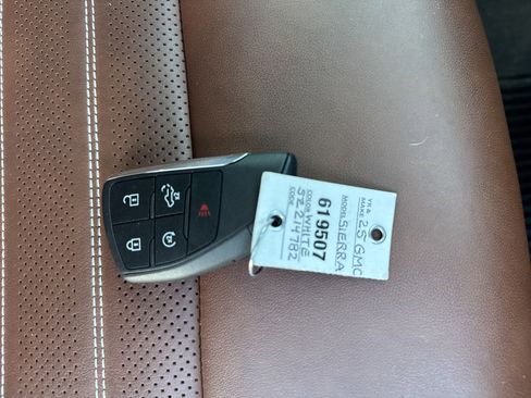 Used 2025 GMC Sierra 1500 Denali Ultimate image 20