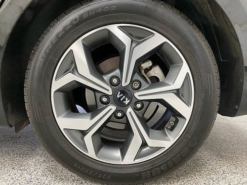 Used 2021 Kia Forte LXS image 23