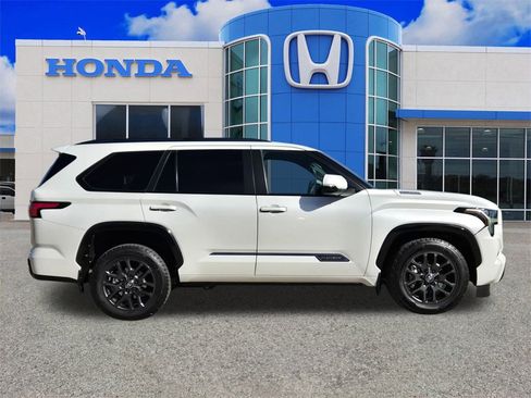 Used 2025 Toyota Sequoia Platinum image 2