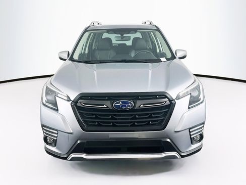 Used 2023 Subaru Forester Touring AWD/4WD image 2