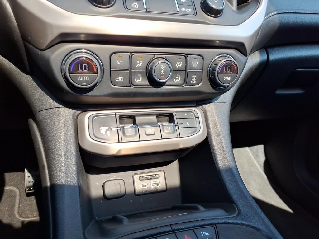 Used 2020 GMC Acadia Denali FWD image 12